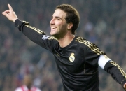 开云体育中国官网-绿茵场上的双重奏，乌克兰新星闪耀，梅西传奇再续