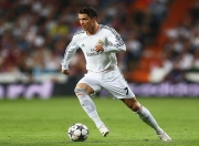 开云体育入口-F1街道赛与黄蜂淘汰赛，速度与韧性的双重奏