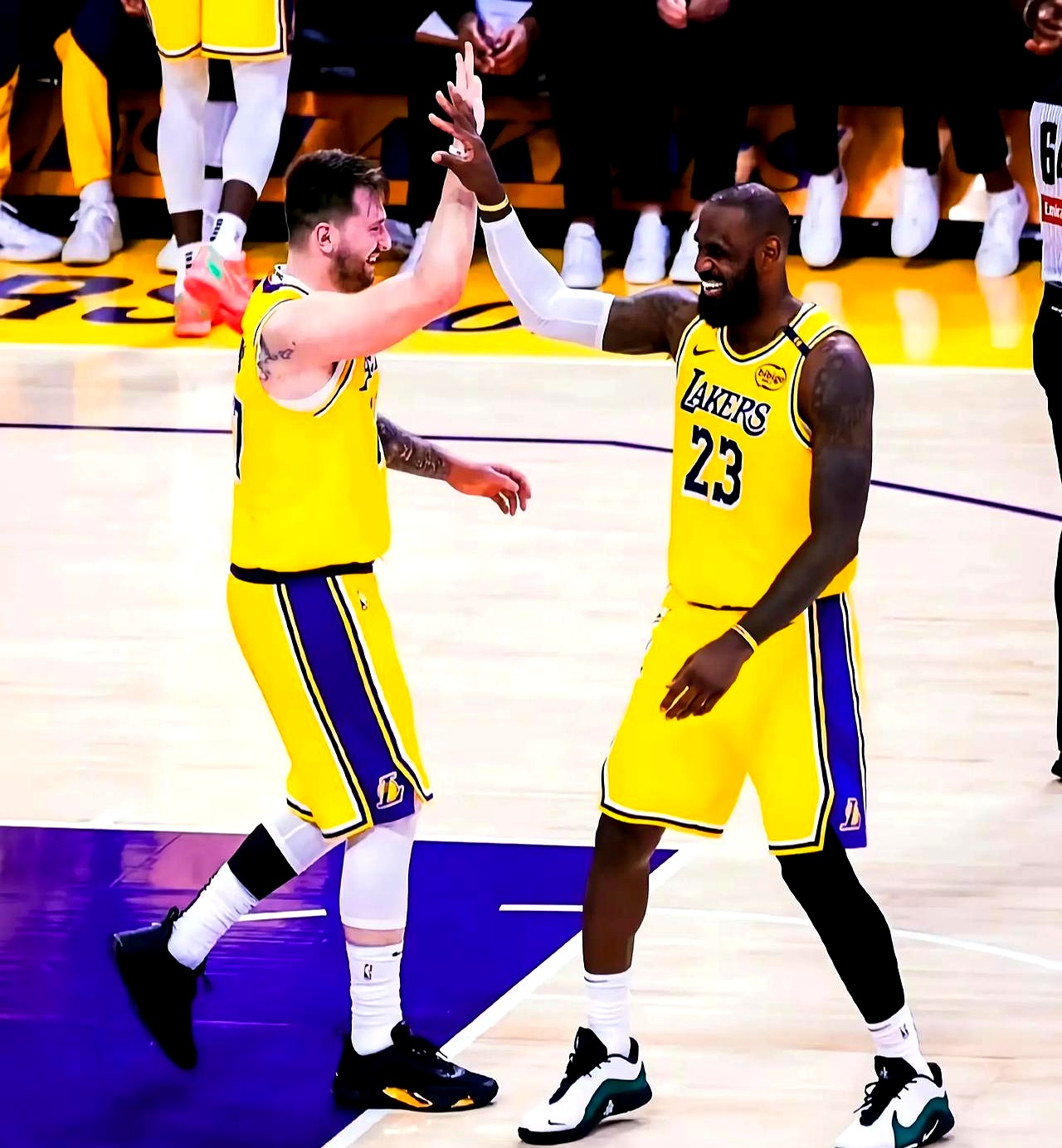 勇士双塔联手，击败快船豪取七连胜