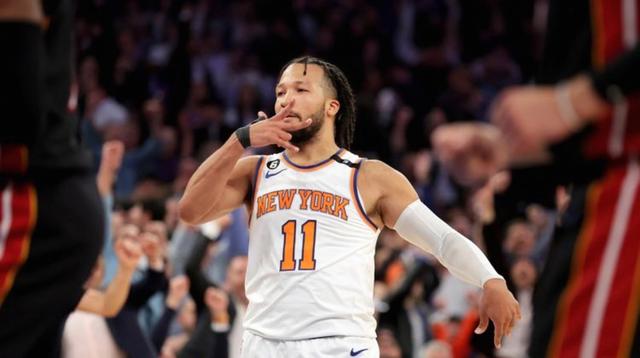 爵士逆转篮网，布伦森带队取胜