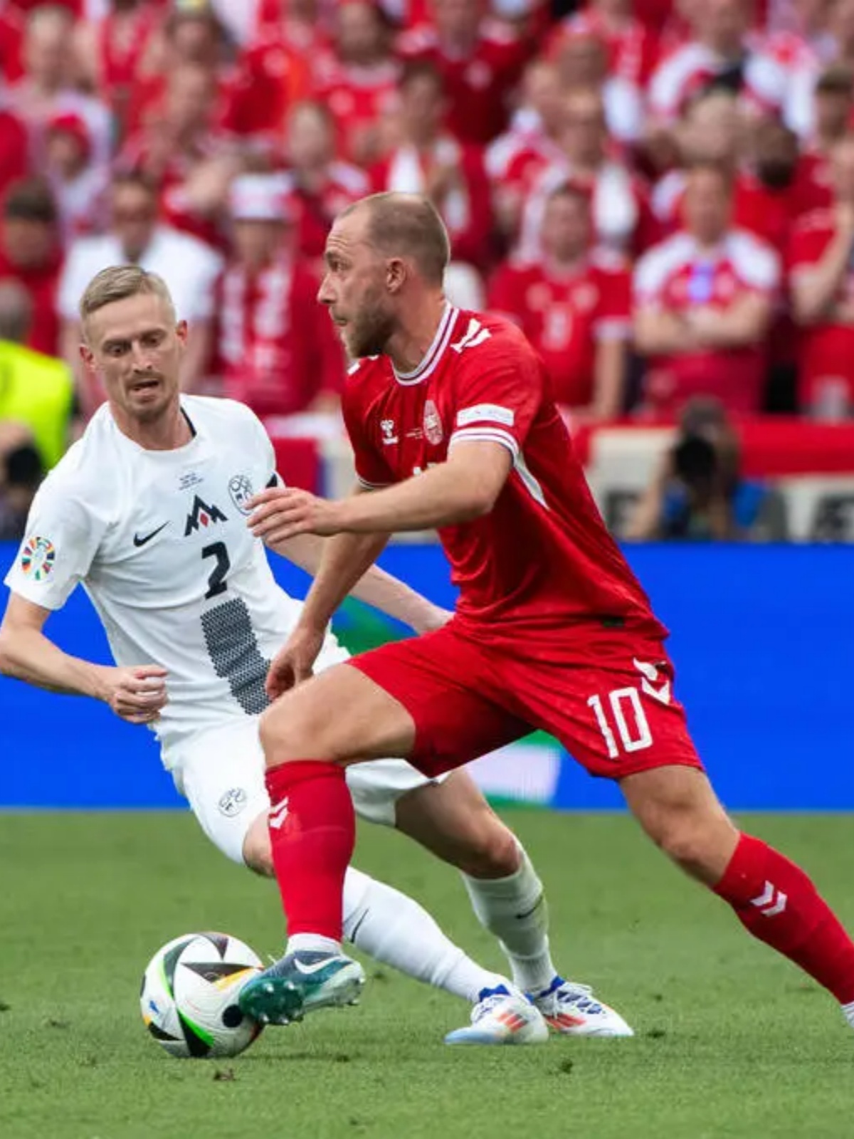 荷兰队在对阵奥地利的比赛中展现实力