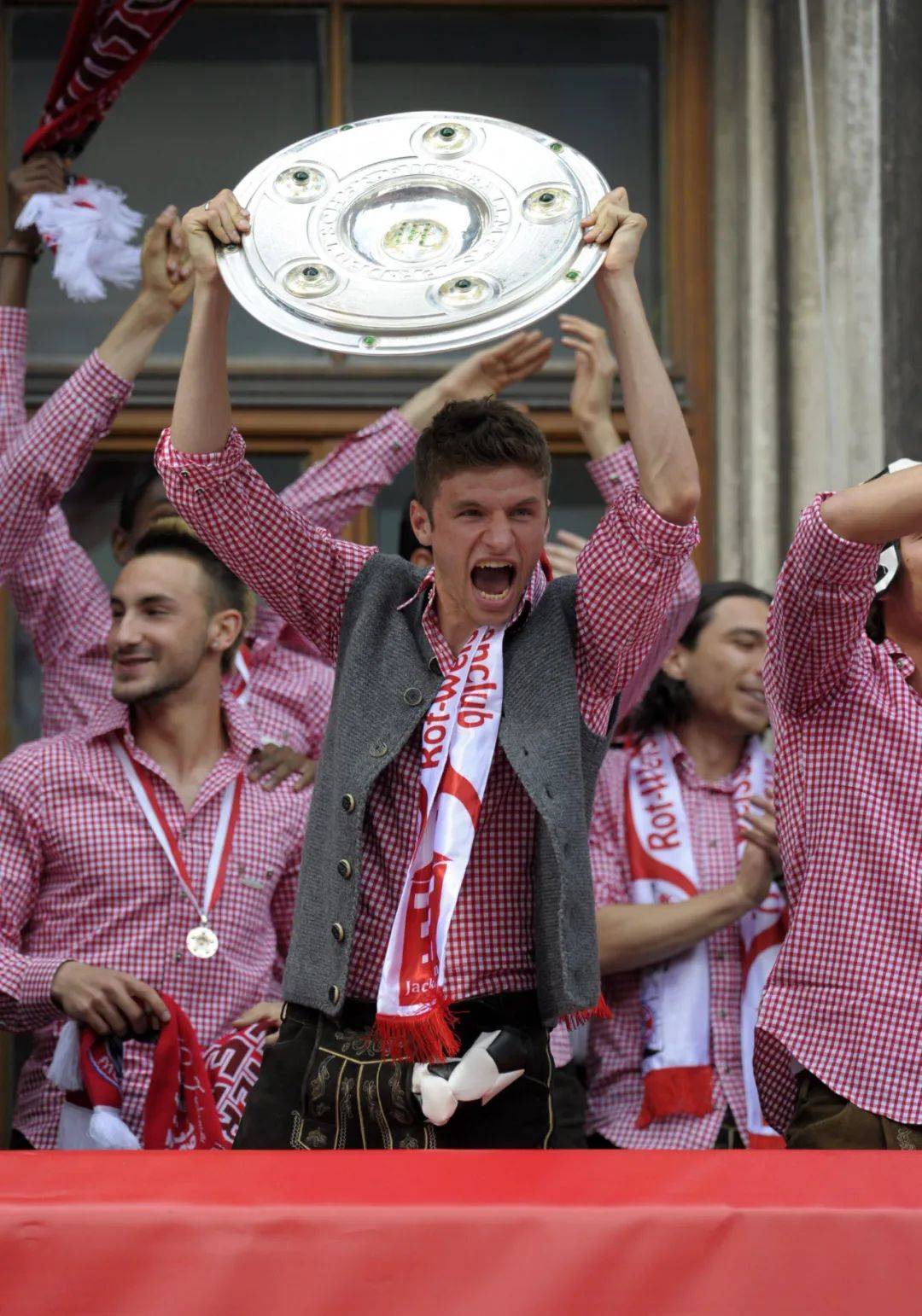 包含美国完胜英格兰,穆勒完成帽子戏法的词条 包含美国完胜英格兰,穆勒完成帽子戏法的词条