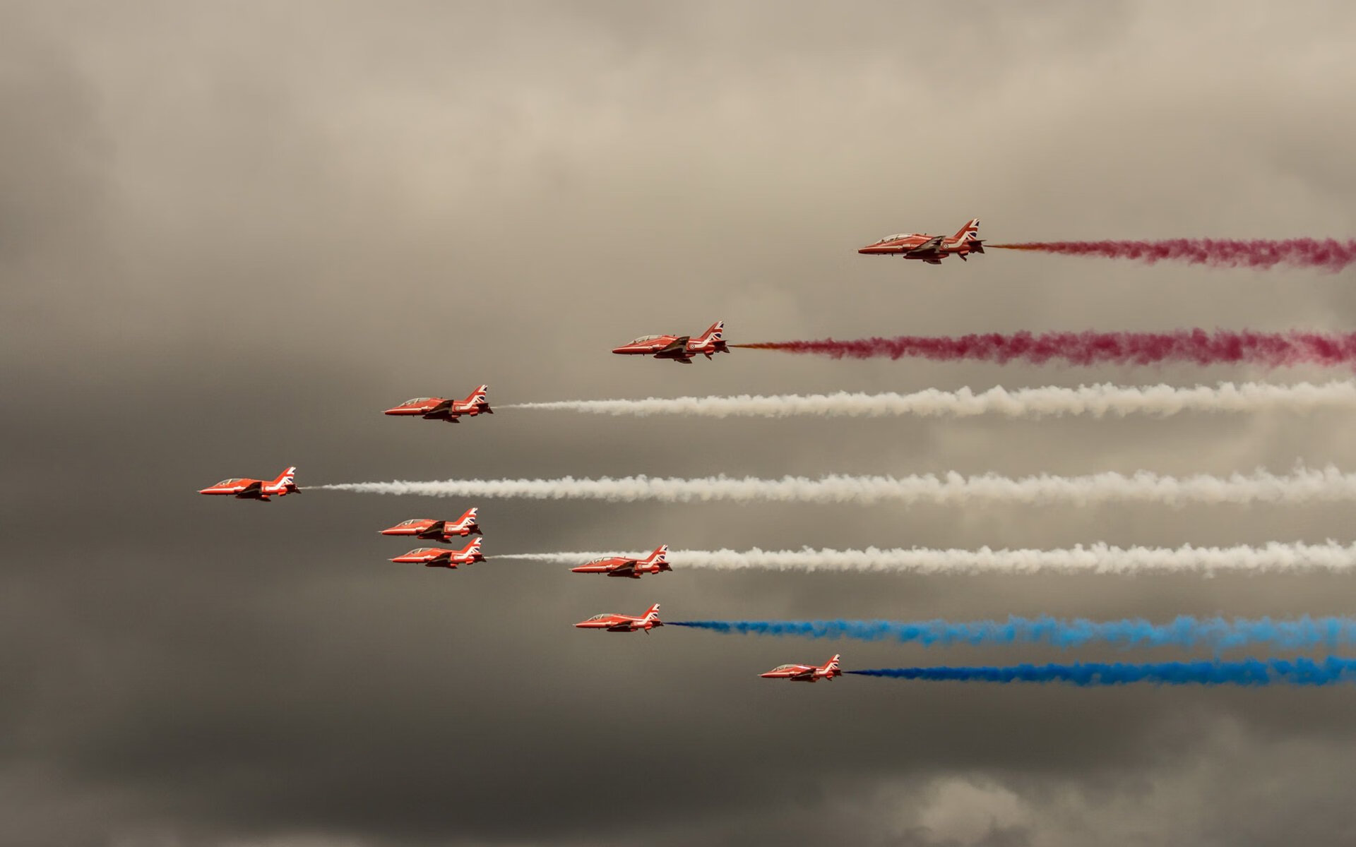 马赛血拼奥地利,贝林厄姆西甲德比封神,当代足球的唯一性启示